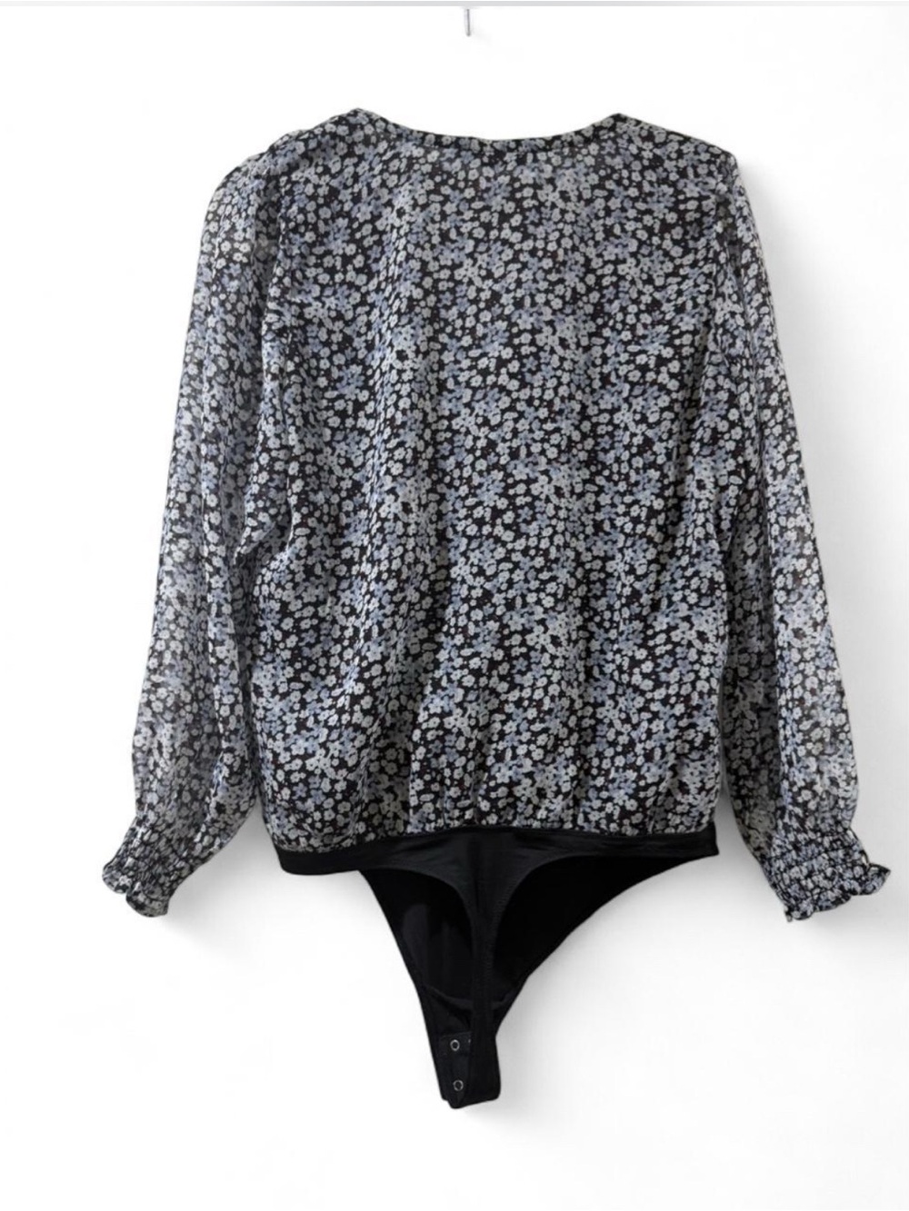 Abercrombie & Fitch blue floral chiffon long-sleeve ruffle bodysuit size L - Picture 6 of 6